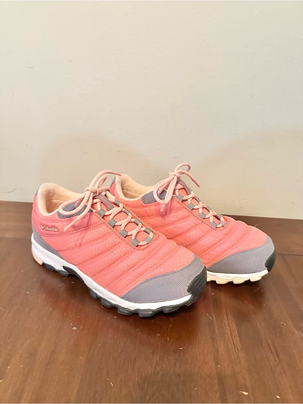 Columbia Youth Coral and Gray Hiking Boot Sz 6